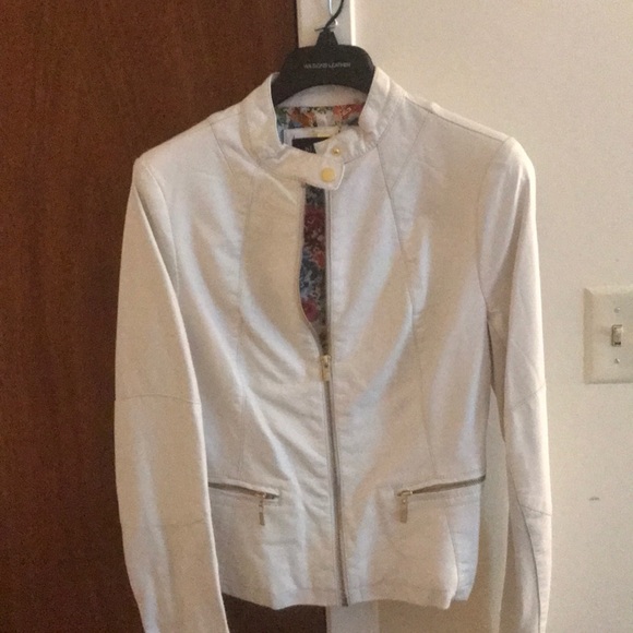 Brand new  coat - Picture 1 of 3